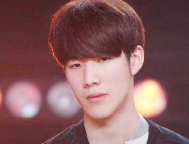 队伍的中流 队伍的中流